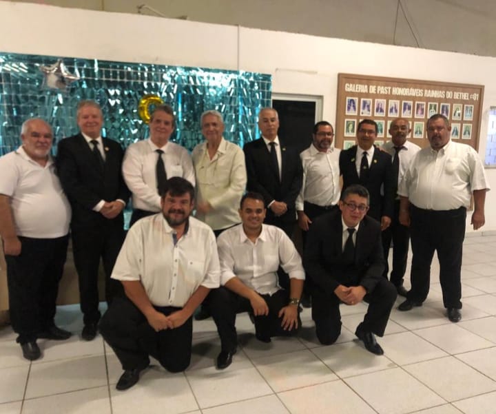 Parte dos irmãos presentes na reunião